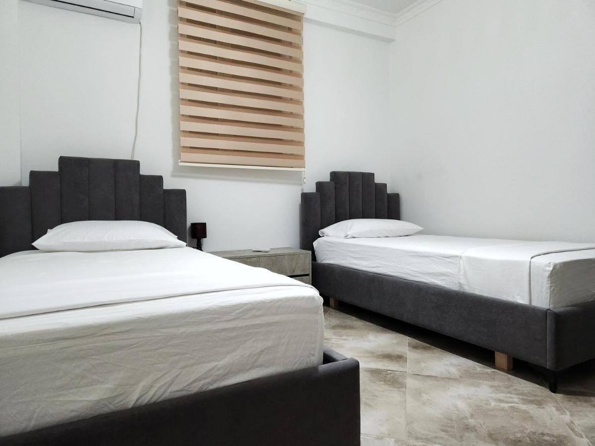شقة Panorama View Apt, 150M To Beach, 750M Lungo Mare فلورا المظهر الخارجي الصورة