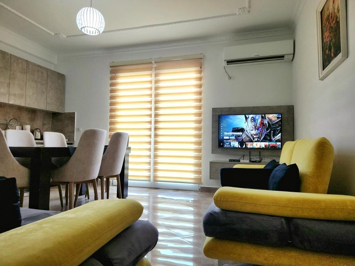 شقة Panorama View Apt, 150M To Beach, 750M Lungo Mare فلورا المظهر الخارجي الصورة