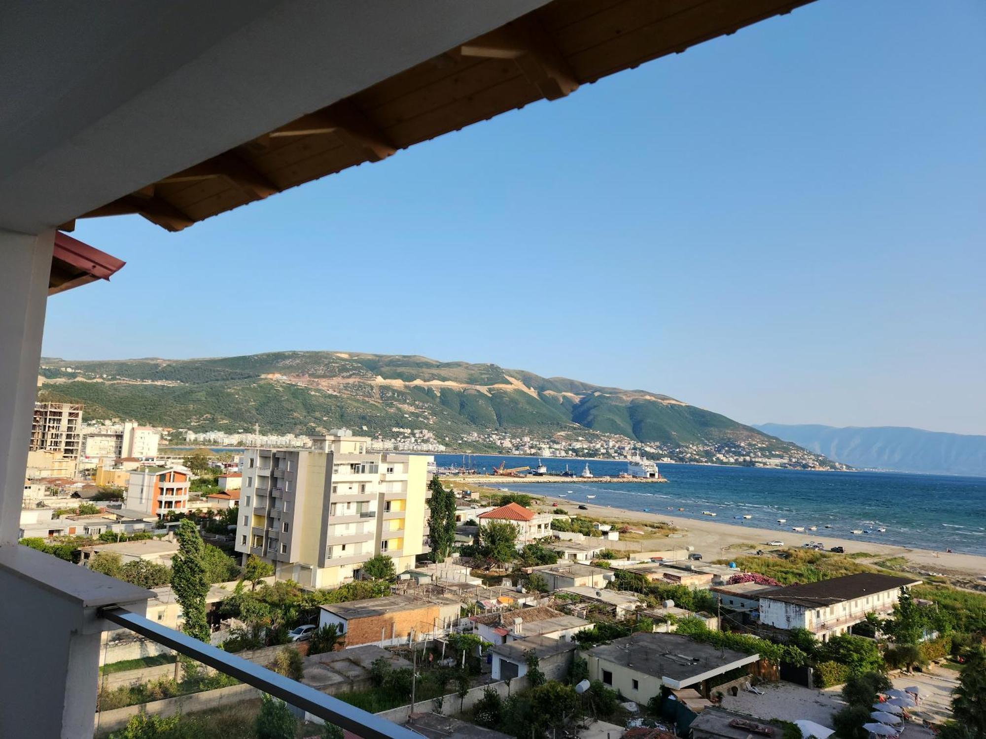 شقة Panorama View Apt, 150M To Beach, 750M Lungo Mare فلورا المظهر الخارجي الصورة