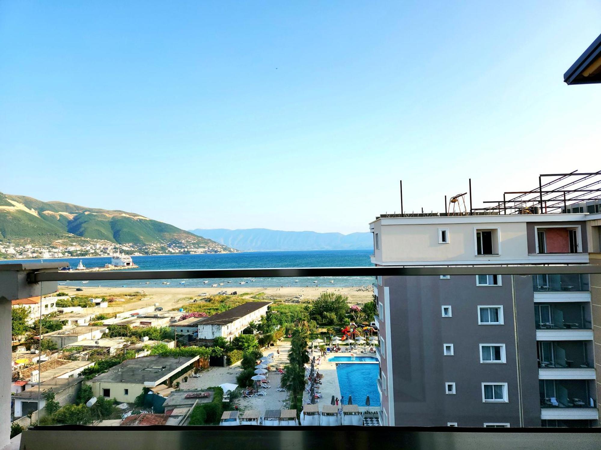 شقة Panorama View Apt, 150M To Beach, 750M Lungo Mare فلورا المظهر الخارجي الصورة